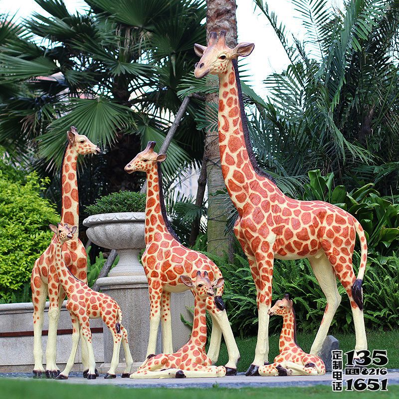 公園廣場(chǎng)玻璃鋼彩繪仿真動(dòng)物長頸鹿雕塑 公園廣場(chǎng)玻璃鋼彩繪仿真動(dòng)物長頸鹿雕塑