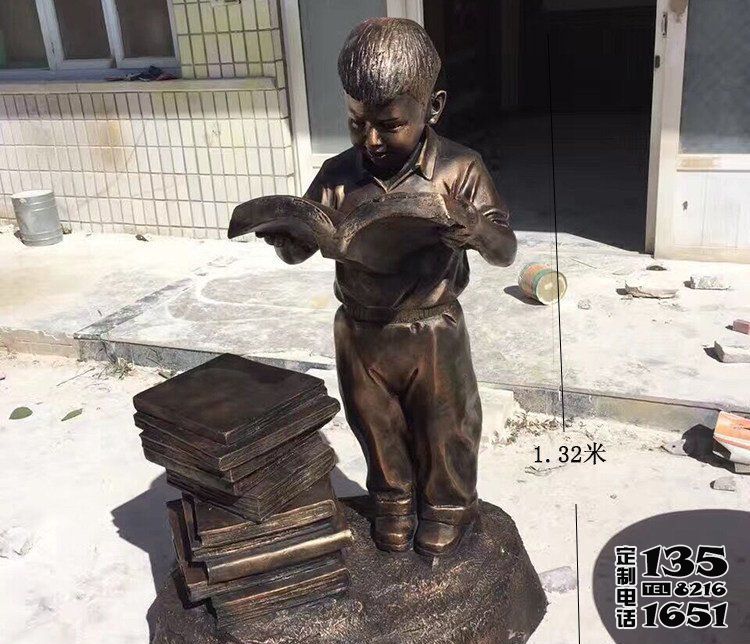 學(xué)校創(chuàng)意玻璃鋼仿銅小男孩看書雕塑 學(xué)校創(chuàng)意玻璃鋼仿銅小男孩看書雕塑