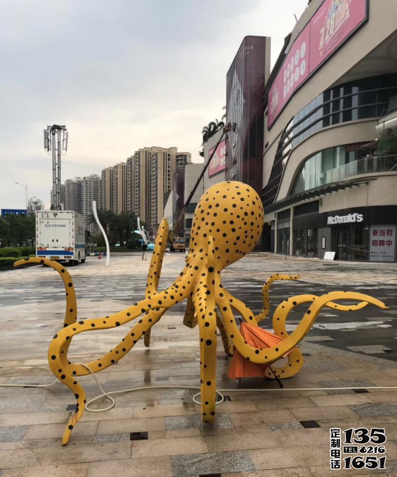 廣場擺放的創意玻璃鋼仿真章魚雕塑 廣場擺放的創意玻璃鋼仿真章魚雕塑
