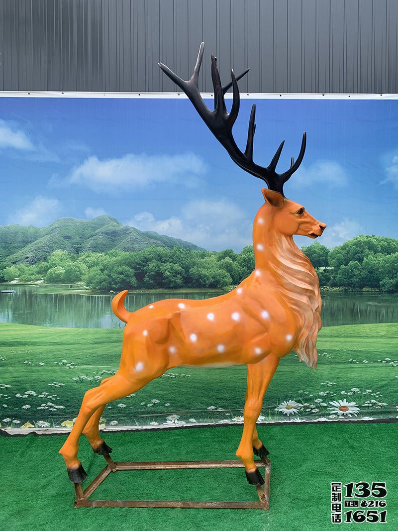 戶(hù)外大型仿真動(dòng)物景觀玻璃鋼梅花鹿雕塑 戶(hù)外大型仿真動(dòng)物景觀玻璃鋼梅花鹿雕塑